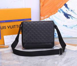 Picture of LV Mens Bags _SKUfw101398155fw